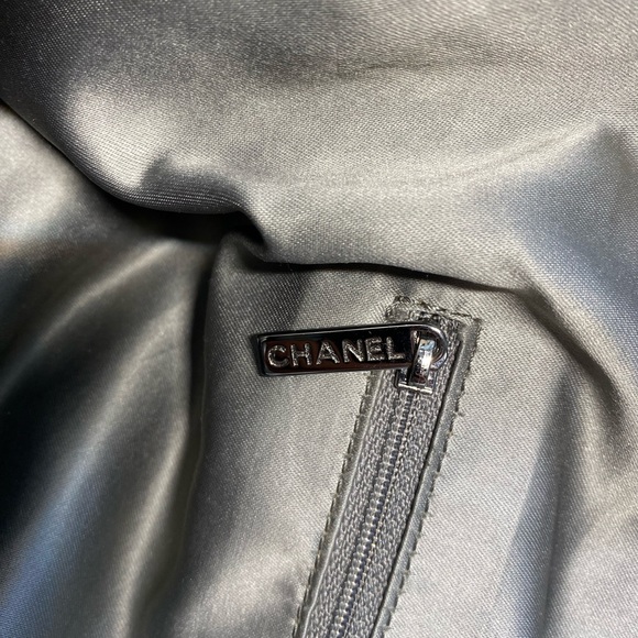 Pre loved authentic Chanel bag - Picture 10 of 15